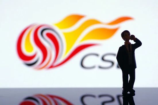 据“闪电新闻”报道，在泰山队赛前训练中，费莱尼并未现身。
